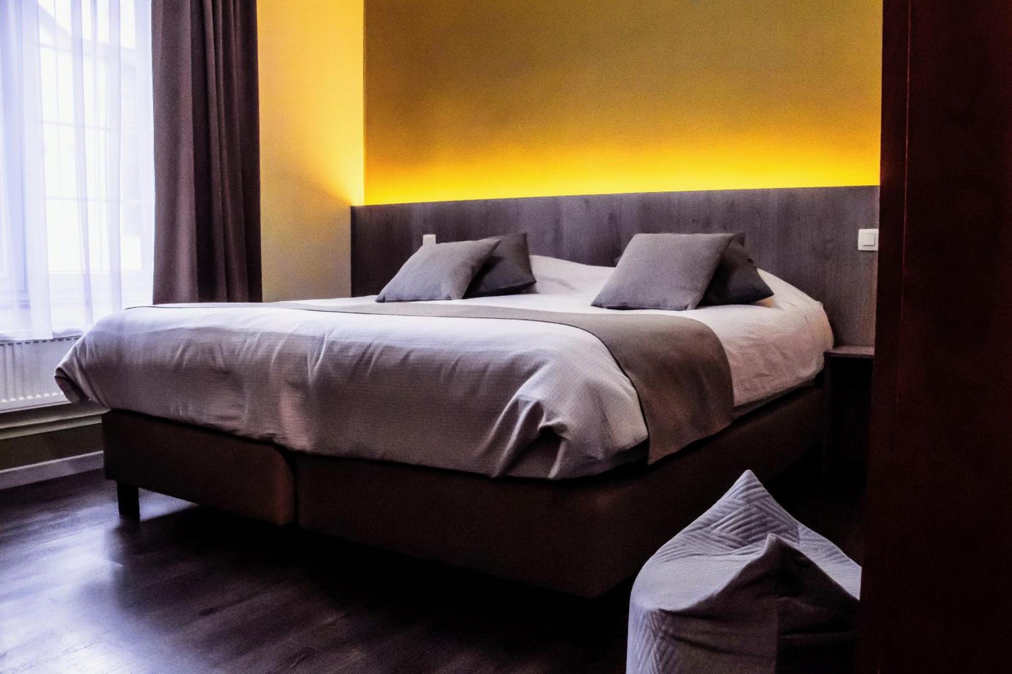 Hotel Des Postes Уфализ Екстериор снимка