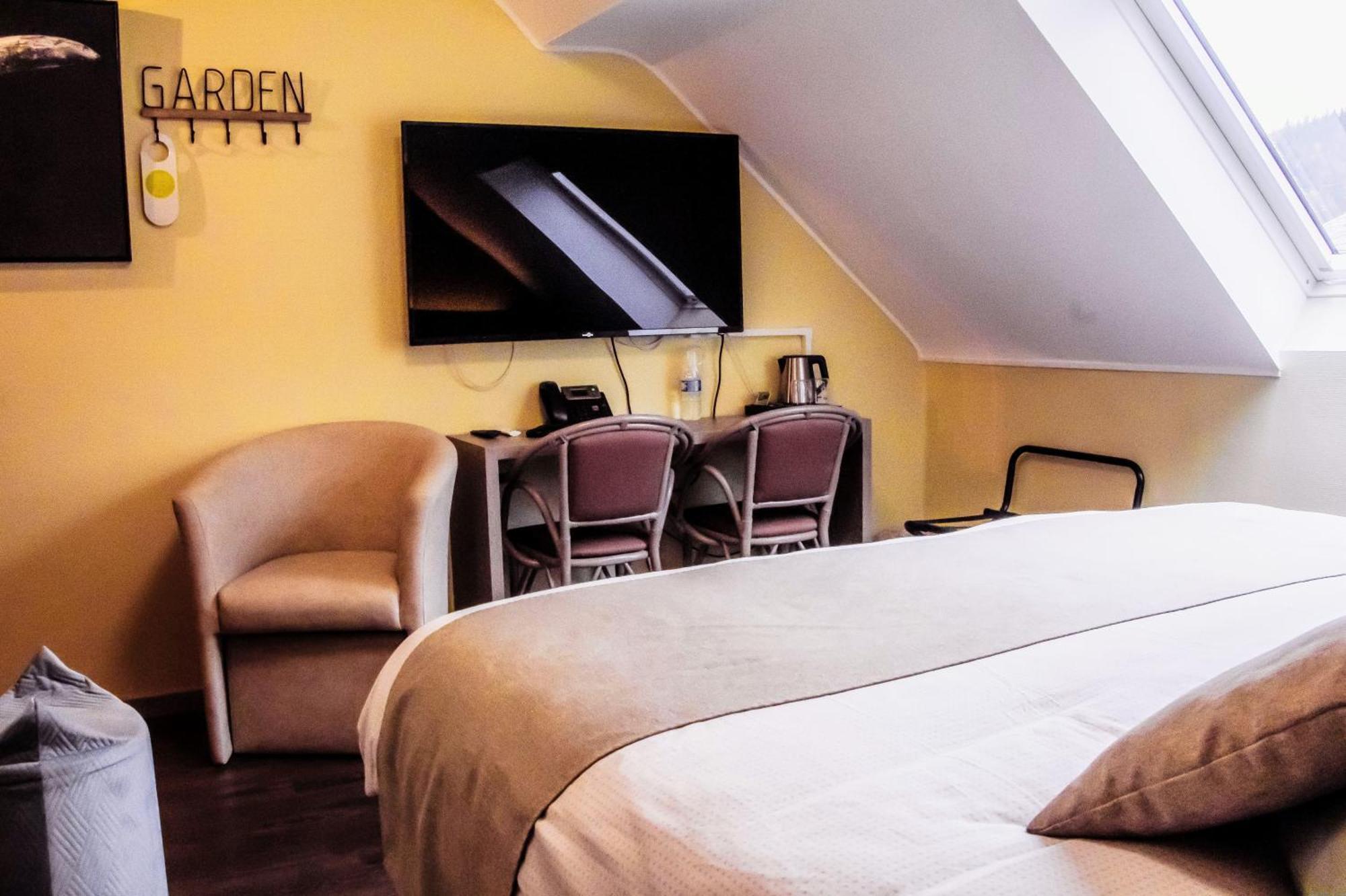 Hotel Des Postes Уфализ Екстериор снимка