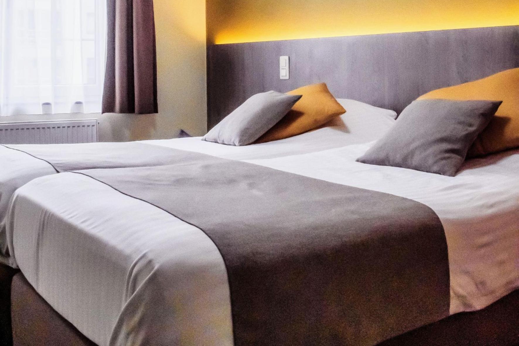 Hotel Des Postes Уфализ Екстериор снимка