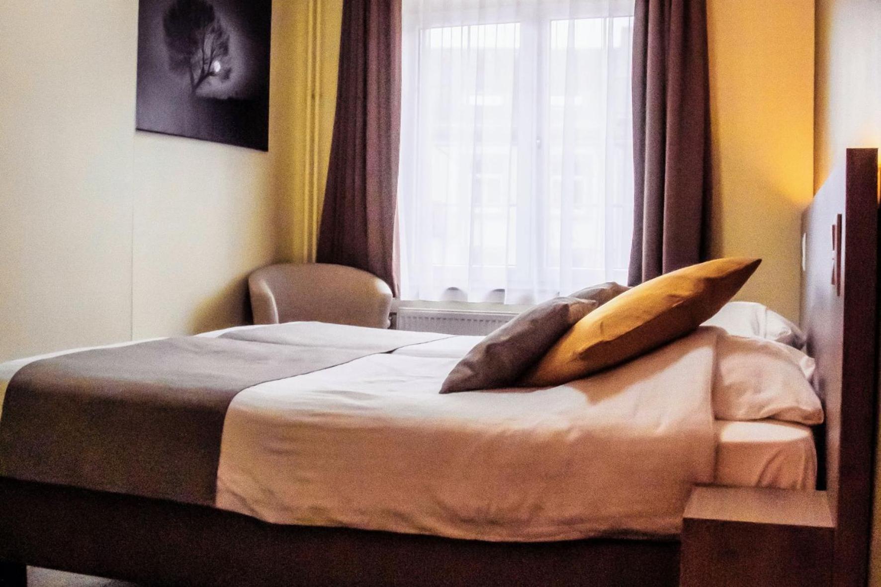Hotel Des Postes Уфализ Стая снимка